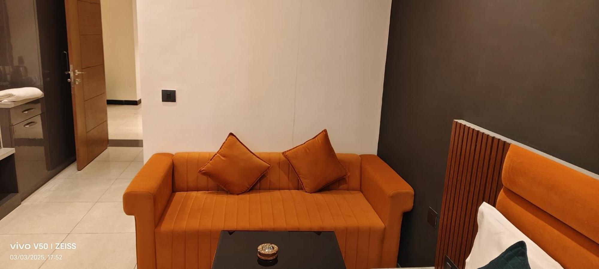 Hotel Maple Tree - Near Ekana Cricket Stadium - Lucknow Ngoại thất bức ảnh