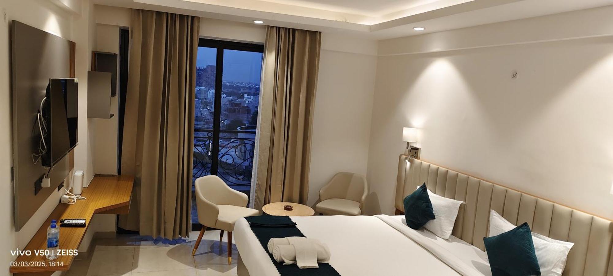 Hotel Maple Tree - Near Ekana Cricket Stadium - Lucknow Ngoại thất bức ảnh