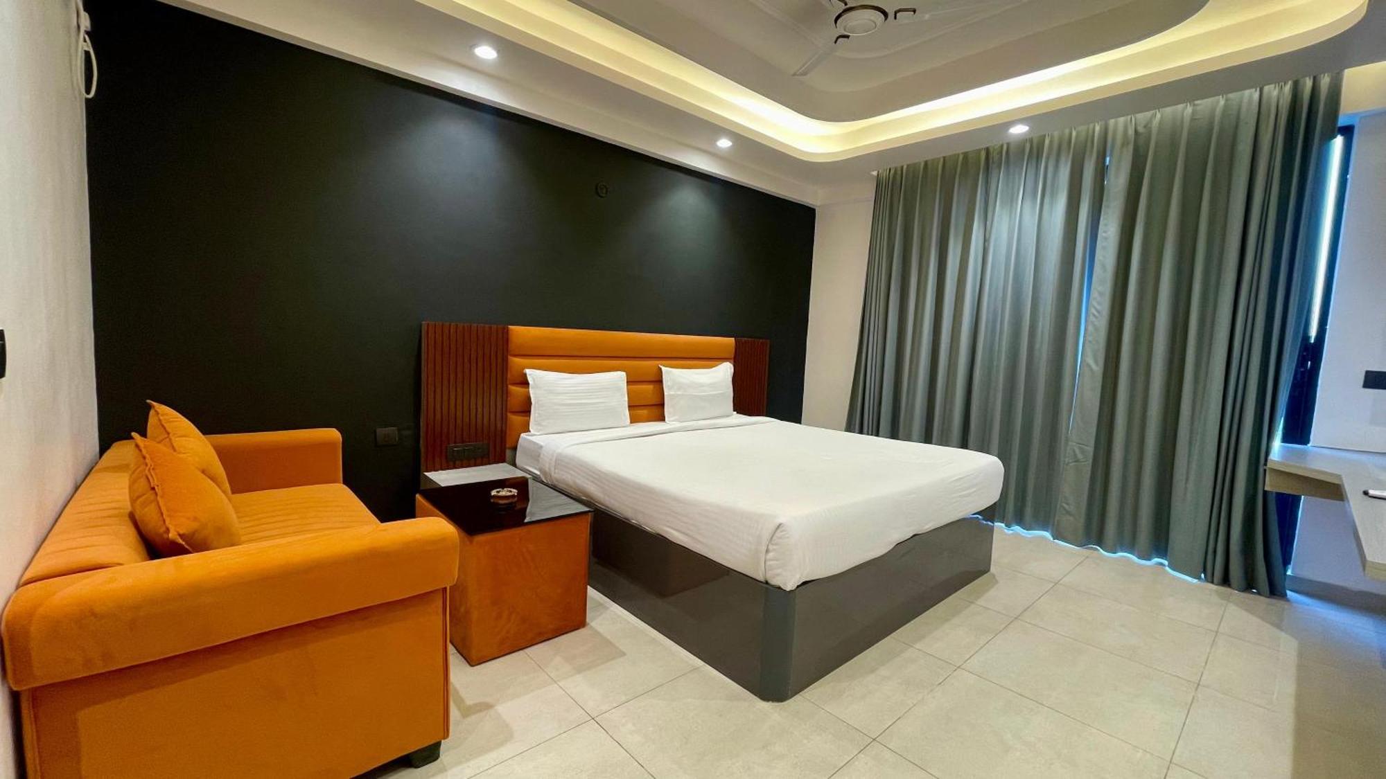 Hotel Maple Tree - Near Ekana Cricket Stadium - Lucknow Ngoại thất bức ảnh