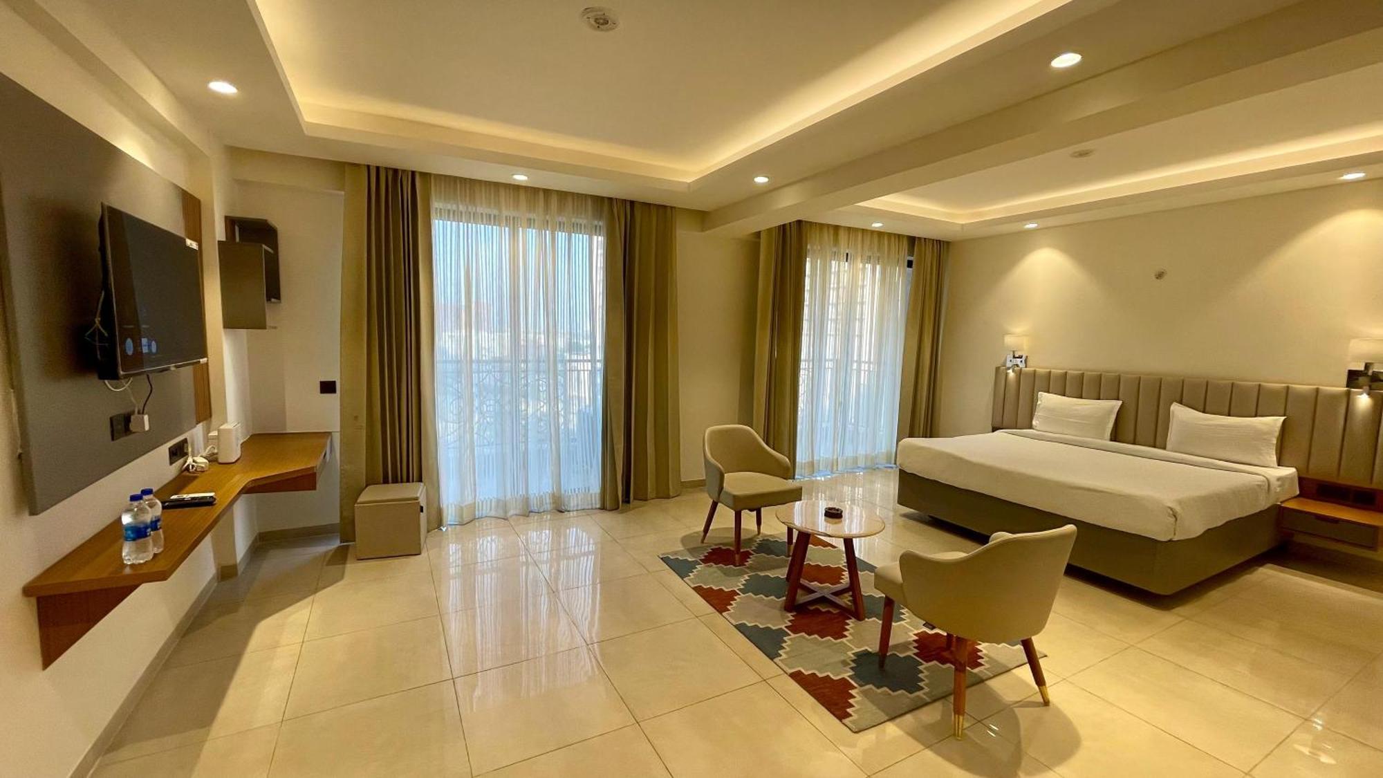 Hotel Maple Tree - Near Ekana Cricket Stadium - Lucknow Ngoại thất bức ảnh